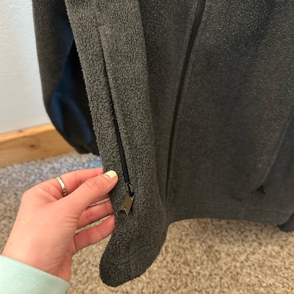 Cozy Columbia fleece - Picture 6 of 6